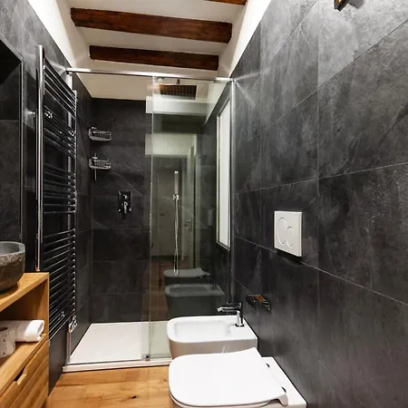 Youhosty - Bezzecca 1 Apartment