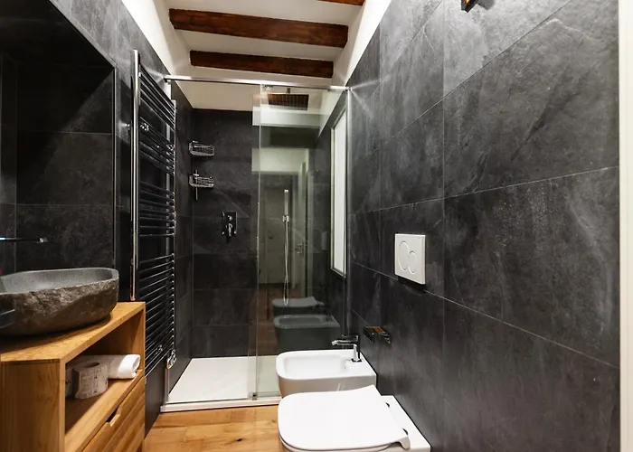 Youhosty - Bezzecca 1 Apartment
