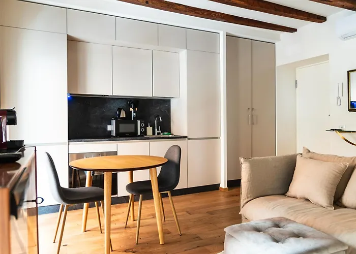 Youhosty - Bezzecca 1 Apartment *